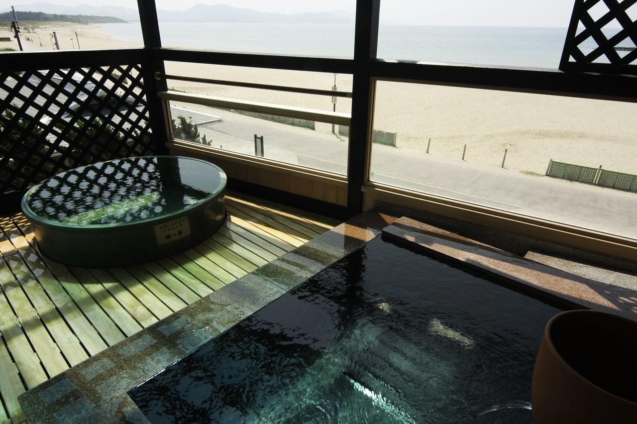 Ryokan Umi No Hana Тойоока Екстер'єр фото